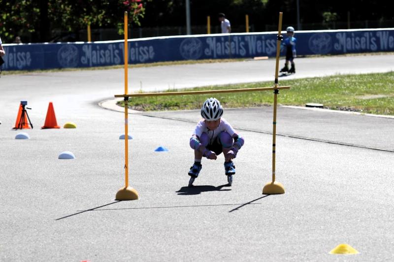 Inline-Speedskater Bayerische Meisterschaften 2025 Phoebe Haid im Parcours