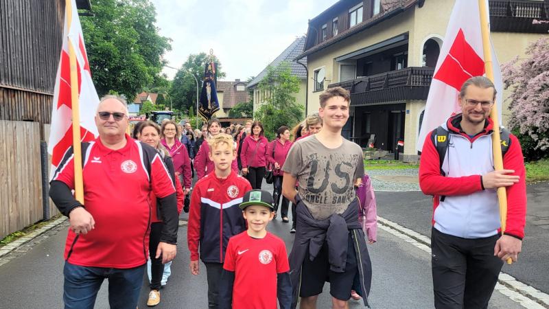 TB beim Kirchenzug
