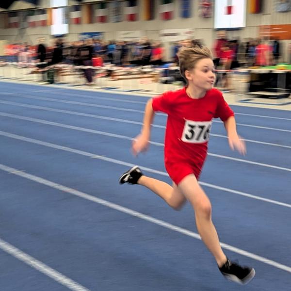 Leonas Grabe beim Indoor-Sprintcup 2025 in Fürth